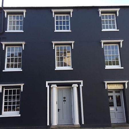 Little Boutique Club Apartment Bridport Exterior photo